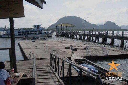 微明星网 励志微电影 泰国军人银行 漂浮在水上的足球场 攀易足球俱乐部