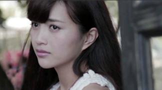 《杨妮妮与李娇娇的双重生活》孪生姐妹的交换生活