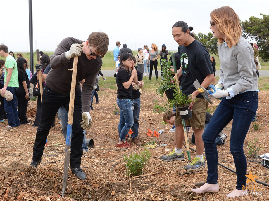 微明星网 安德鲁·加菲尔德 蜘蛛侠 环保 超级英雄