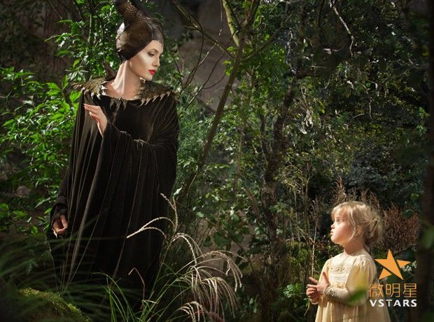 微明星网 安吉丽娜·朱莉 布拉德·皮特 沉睡魔咒 