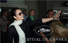 戛纳迎来中国美人，巩俐抵达法国