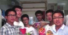 《舌尖上的宿舍·泡面篇》大学生与泡面间的那点事