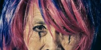 爆笑电影院保卫战，老爷爷玩转杀马特《小老头与电影院》