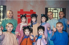 柳红晒老版还珠主演旧照 林心如范冰冰赵薇卖萌搞怪