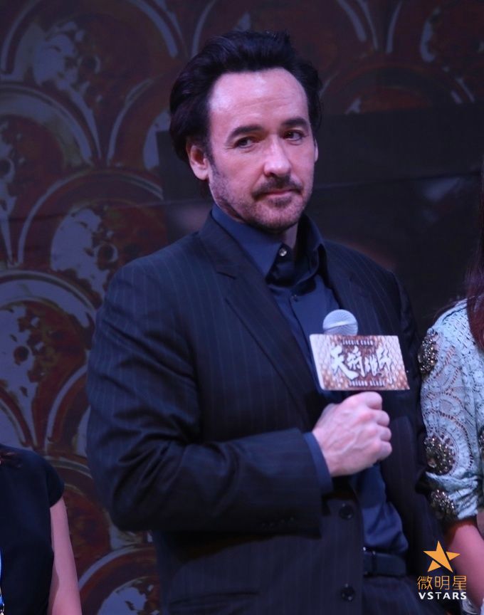 微明星网 天将雄狮 成龙 约翰库萨克