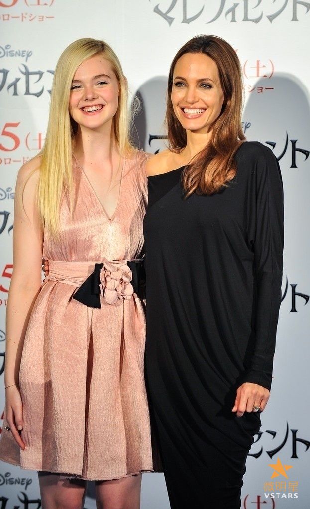 微明星网 沉睡魔咒 安吉丽娜·朱莉 艾丽·范宁