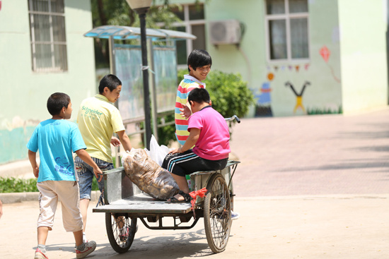 微明星网 金丹若微电影节 太阳村公益行