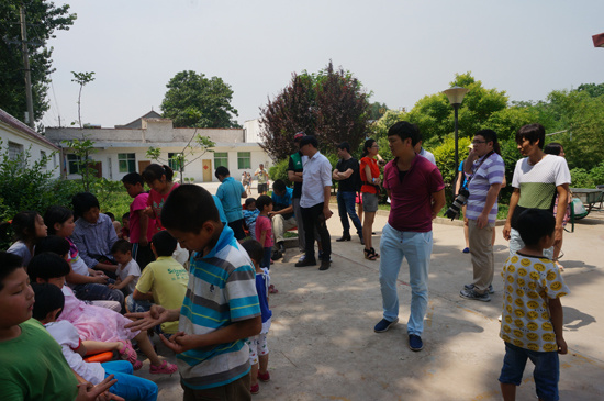 微明星网 金丹若微电影节 太阳村公益行