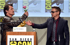 “复联2”豪华阵容亮相动漫展 唐尼献花灭霸