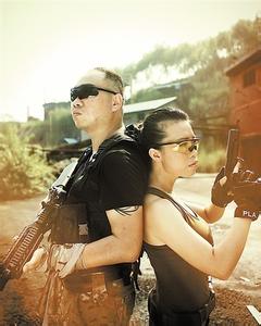 微明星网 微电影 婚礼 枪战寻宝