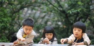 《爸爸2》电影首发概念海报 定档大年初一