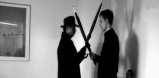 幽默微电影 《有位老兄拿伞敲我的脑袋》