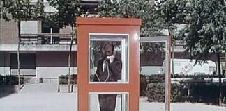 超现实恐怖影片-《电话亭》