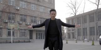 邓超重回母校回忆满满 《戏游记》