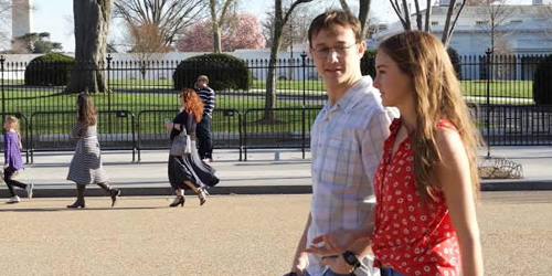 斯诺登 奥利佛-斯通 约瑟夫-高登-莱维特