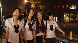 《 雨下吧》女版的 老男孩